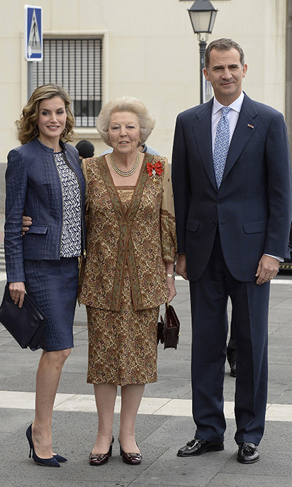 پادشاه فیلیپ و ملکه Letizia به همراه پرنسس بیتریکس ، ملکه هلند در طول بازدید از موزه پرادو در شهر مادرید