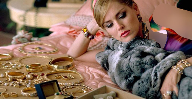 شارون استون «Sharon Stone» و تختخوابش پر از جواهرات بولگاری در کازینو است