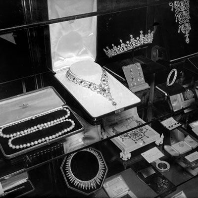 عکس جواهرات ملکه الیزابت